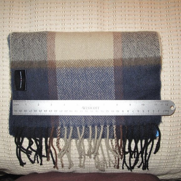 Tommy Hilfiger Winter Scarf - Picture 11 of 12